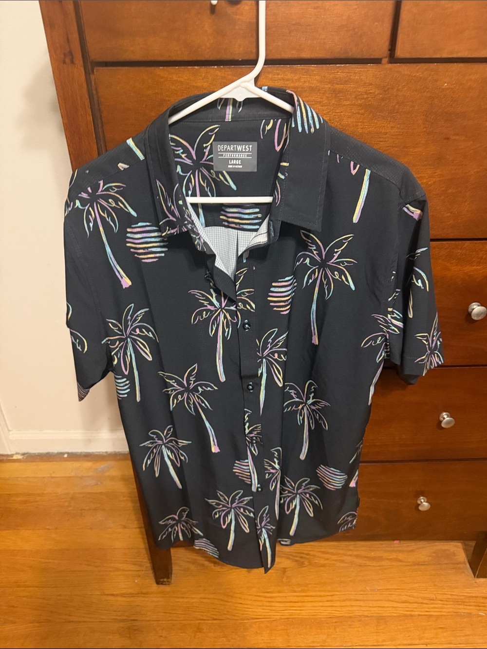 Departwest Men's Black Short-Sleeve Performance Print Button Down Shirt